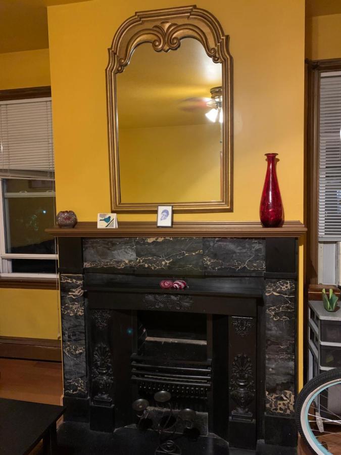 Beautiful Victorian House, Room Boston Exterior photo