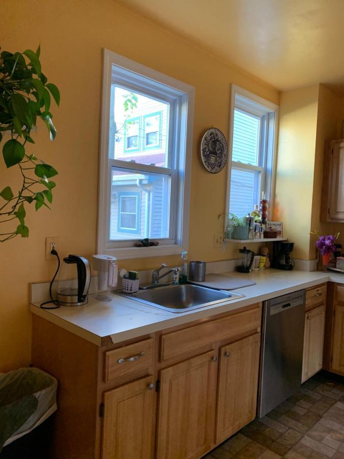 Beautiful Victorian House, Room Boston Exterior photo